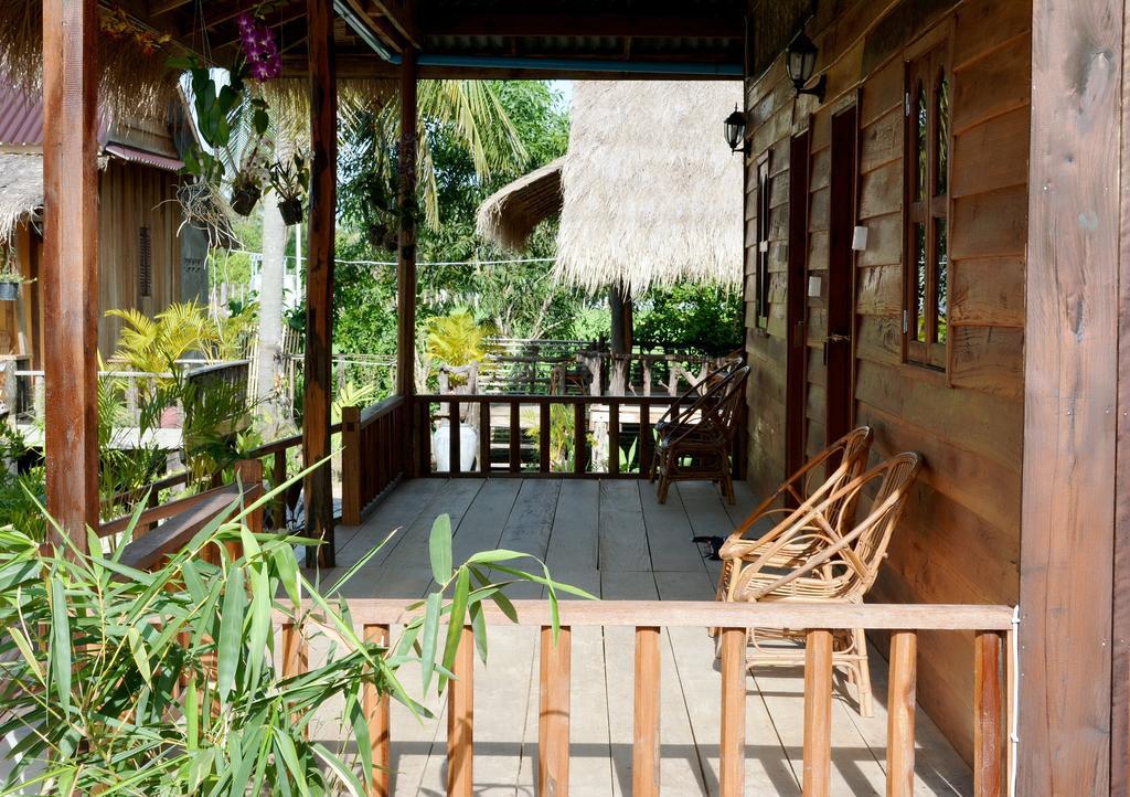 Fish Island Bungalows กำปอต ภายนอก รูปภาพ