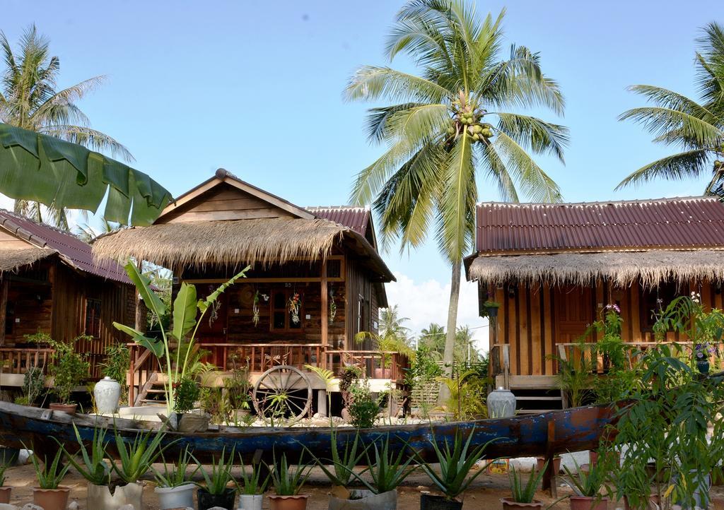 Fish Island Bungalows กำปอต ภายนอก รูปภาพ